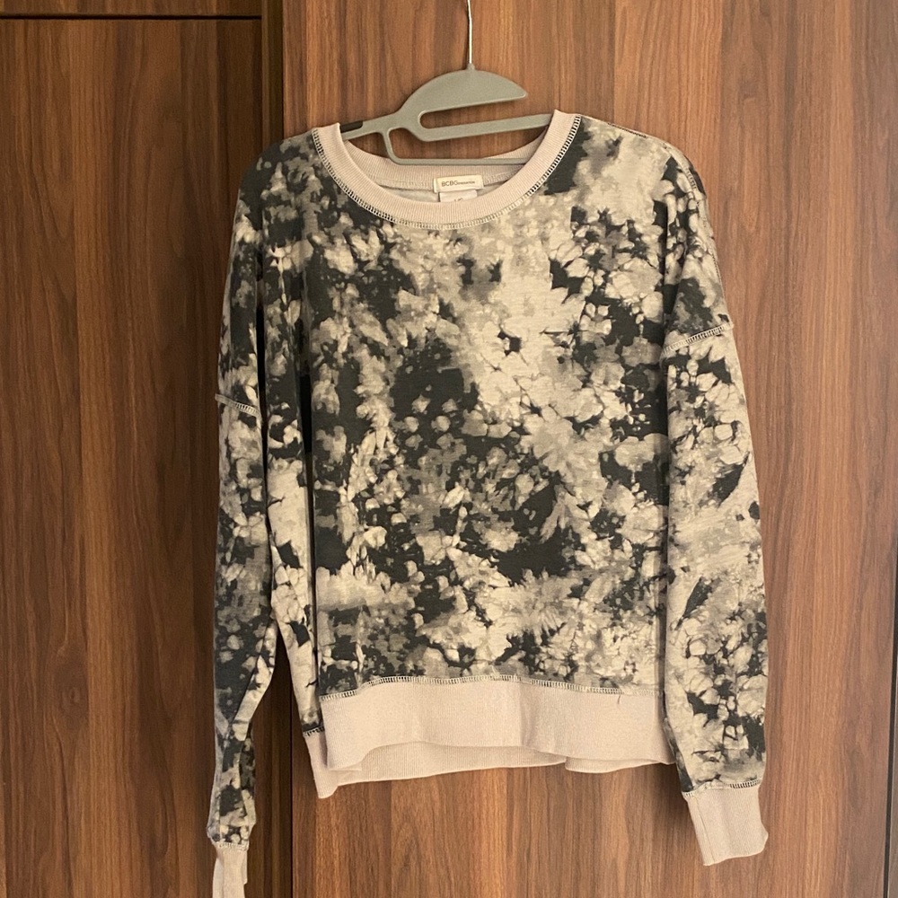 BCBGeneration Monochrome Tie-Dye Top